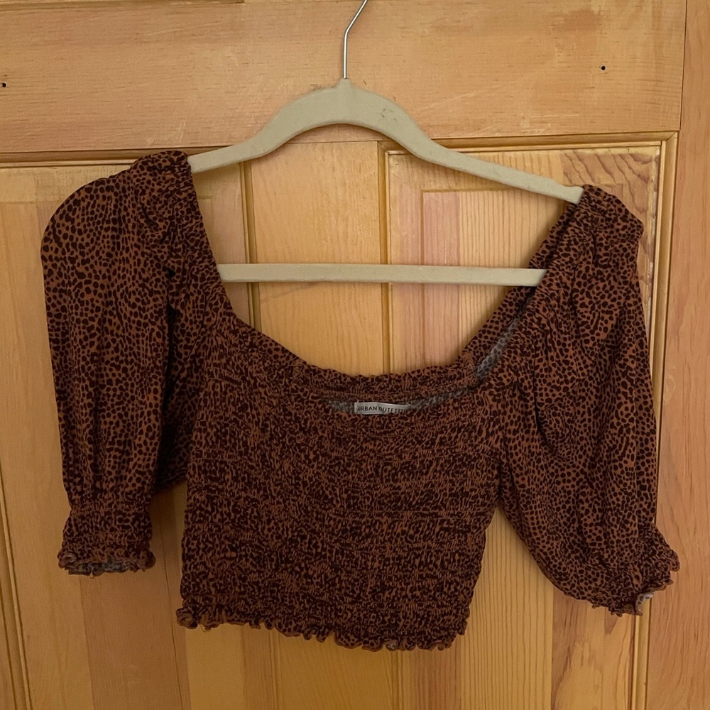 Puffy Sleeve Cheetah Crop
